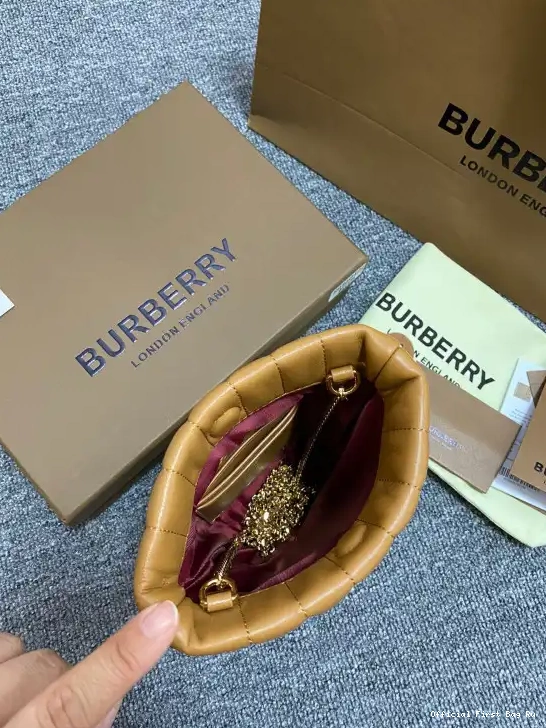 Official FirstBag Ru Bucket Lola BURBERRY MICRO Bag 0526
